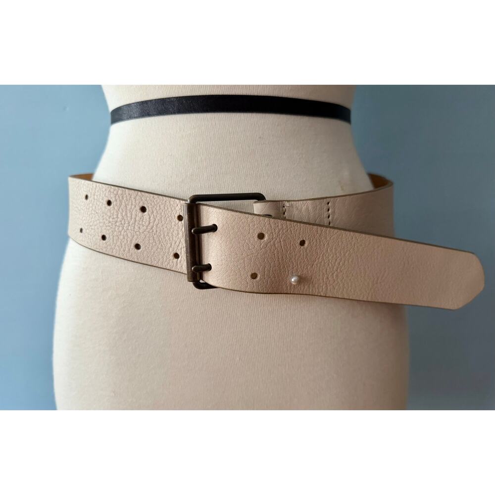 GAP Off-White Wide Textured Leather Belt Womens sz S